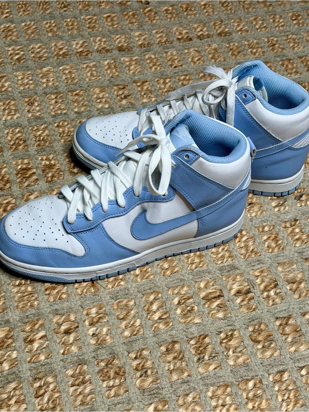 Nike Dunk High/Aluminum- White & Light Blue